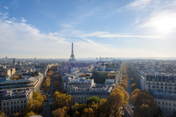 Fototapeta na wymiar Eiffel Tower in autumn