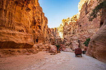 The Siq, il canyon di accesso al sito archeologico di Petra, in Giordania