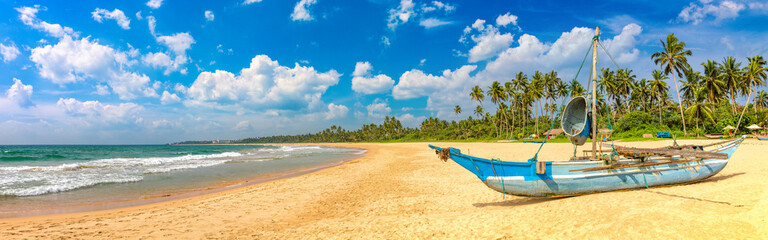 Shinagawa Beach in Sri Lanka
