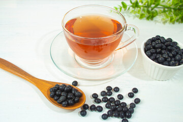 黒豆と黒豆茶（イソフラボンやアントシアニン、抗酸化作用がある）日本産