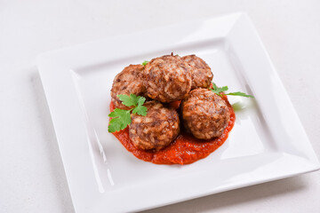 meatballs with tomato sauce