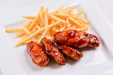 chicken wings with sauce