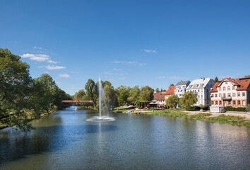 Die Donau fließt durch die Stadt Tuttlingen