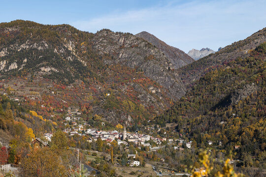Autumn in Saint Etienne de Tin&eacute;e