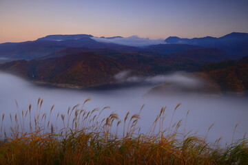岩手県奥州市　夜明けの奥州湖
