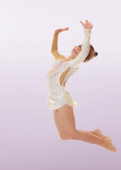 Obraz premium Little gymnast jumping