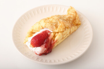いちごクレープ