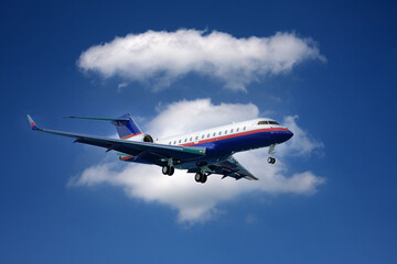 Flugzeug am Himmel