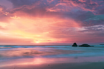 Fototapeta na wymiar Beautiful sunset on the beach - Agonda, Goa