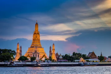 Möbelaufkleber Wat Arun landmark in Bangkok City, Thailand  © banjongseal324