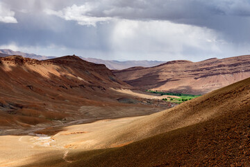 Fototapeta na wymiar Images of Morocco. A view of the upper Todra valley and its arid mountains