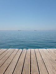 Obraz premium Sea level with clear sky