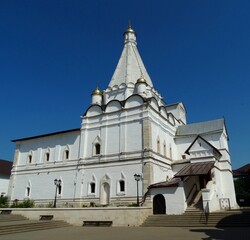 Fototapeta na wymiar Ancient historical building of orthodox church cathedral in Russia, Ukraine, Belorus, Slavic people faith and beleifs in Christianity Serpukhov Russia