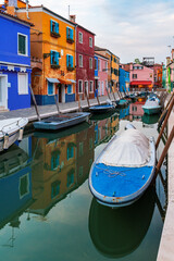 Fototapeta na wymiar The magical colors of Burano and the Venice lagoon