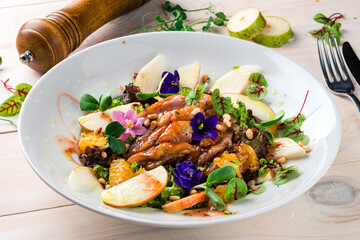 Duck breast salad, Cold smoked duck breast in salad with apples