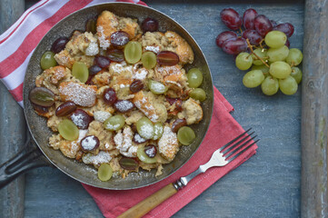 Traubenschmarrn - baked omelette with grapes
