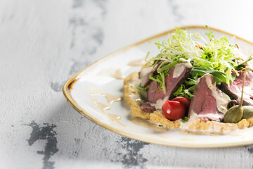 tuna salad with tomatoes