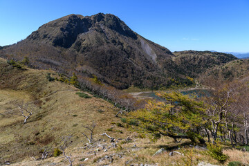 秋の日光白根山