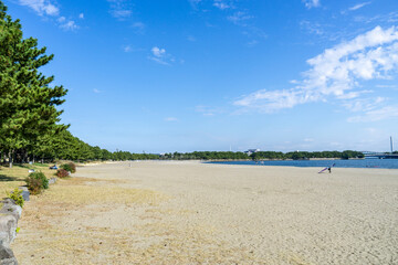 神奈川県横浜市金沢区の海の公園