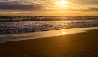 Fototapeta na wymiar Beautiful sunset landscape in a tropical Island beach in Sri Lanka,