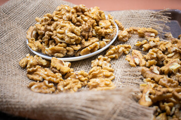 Walnuts Peeled