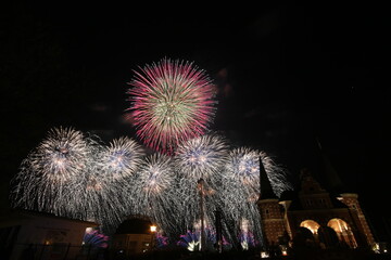 秋の夜空を彩る花火