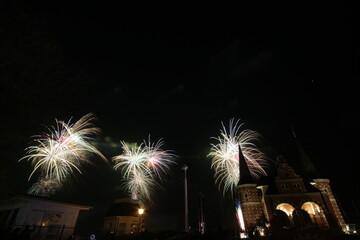 秋の夜空を彩る花火