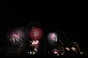 秋の夜空を彩る花火