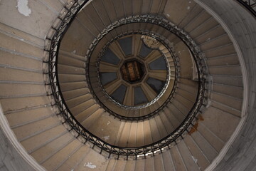 les escaliers de la basilique 