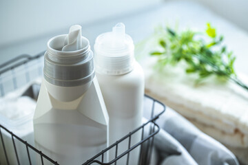 洗濯　洗濯洗剤　洗剤の容器　タオル