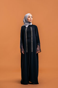 Young muslim woman in studio
