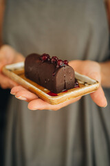 Glazed curd dessert with vanilla flavor