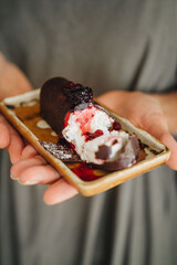 Glazed curd dessert with vanilla flavor