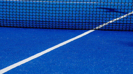 Serving line of a paddle tennis court