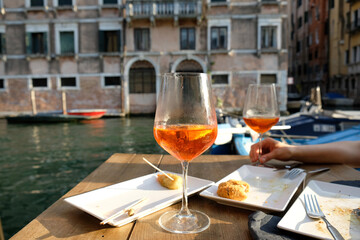 glass of aperol spritz venice