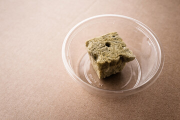 ロックウール 水耕栽培 ブロックキューブ