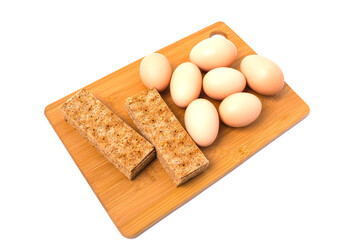 Crackers and eggs pledge of a healthy diet.