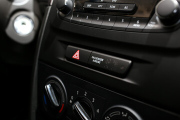 Airbag in the passenger compartment