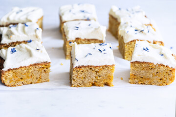 schwedischer Rübenkuchen mit Frischkäsecreme
