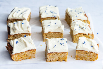 Schwedischer Rübenkuchen Blechkuchen mit Frischkäsecreme
