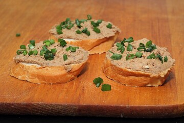 sandwich with liver pate