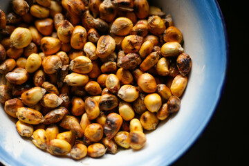 roasted peruvian corn grains