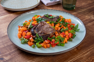lingua di manzo arrosto con verdure