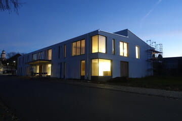 86653 Monheim bei Nacht