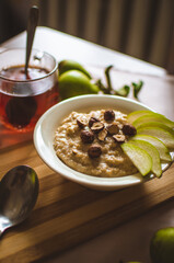 oatmeal with pear and hazelnut
