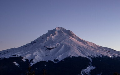 Fototapeta na wymiar View of the snow-capped mountain peak, Mt.Hood National Forest, OR, USA