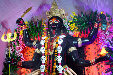 Idol of hindu goddess kali during navratri festival - obrazy, fototapety, plakaty