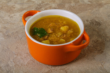 Pea soup with smoked meat
