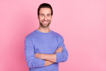 Photo of brunet boss guy crossed arms wear blue pullover isolated on pink color background