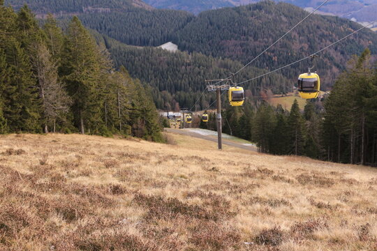 Blick auf die Belchenbahn im Schwarzwald